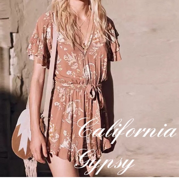 Gypsy Bohemian floral romper 🌸 - Picture 5 of 8